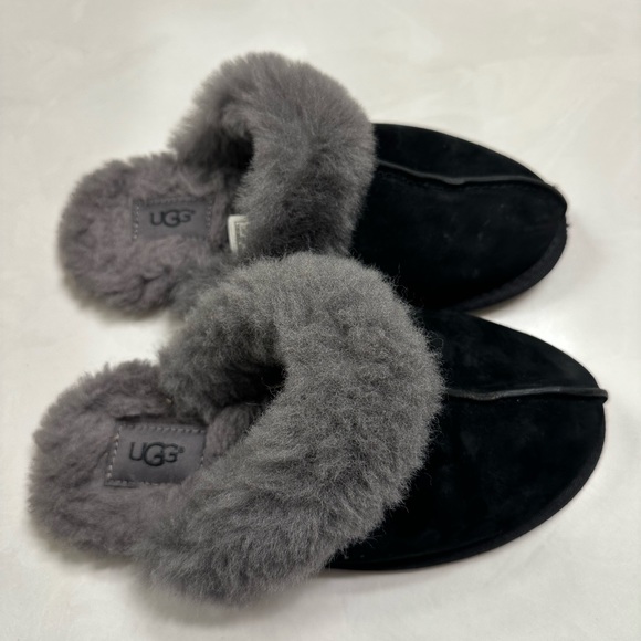 UGG Scuffette II Suede Slipper/clog/mule. Women’s Size 5 Black/Grey. - Picture 3 of 6